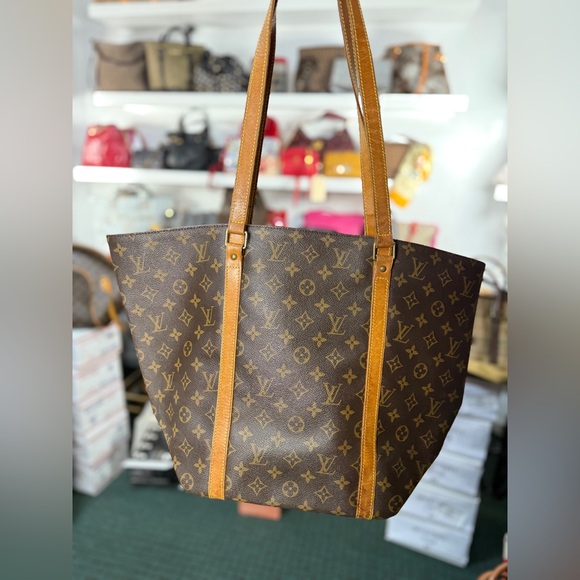 LV MONOGRAM TOTE - Picture 1 of 2